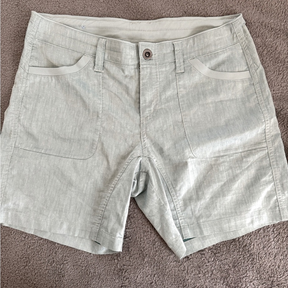 Kuhl Cabo Shorts Size 8 - 6 inch inseam - Color: Mt Air